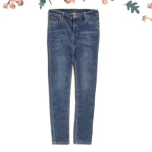 Classic Mid Blue Women’s Slim Jeans